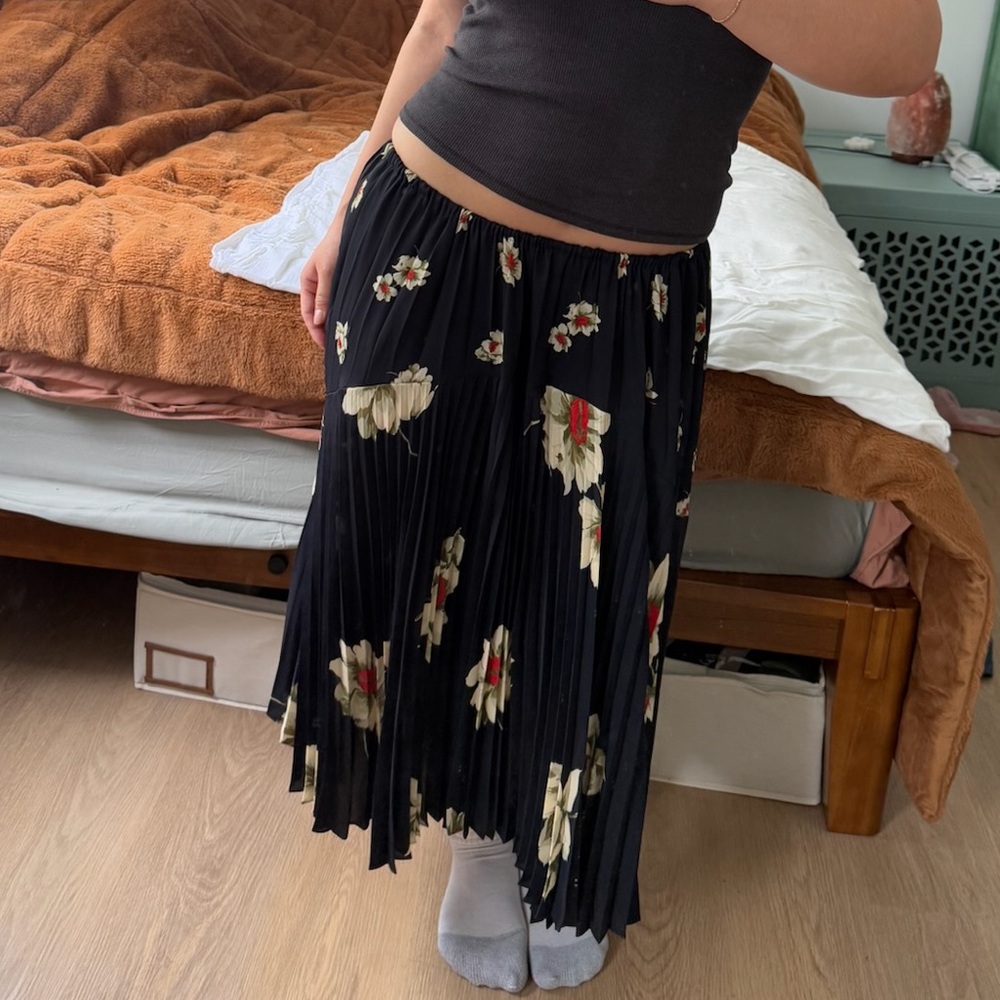 Vince Floral Pleated Skirt